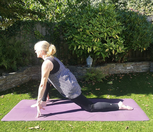 Full Moon Yoga | Crescent Moon Lunge Pose